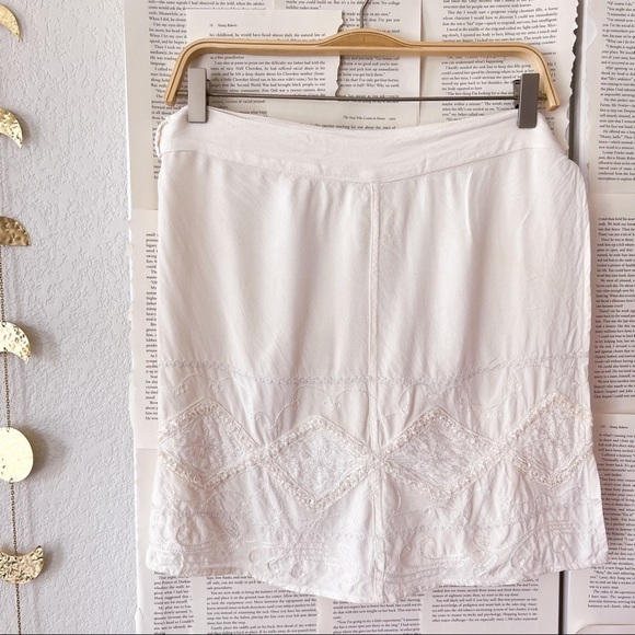 VINTAGE Cream Embroidery Mini Wrap Skirt - Picture 13 of 15